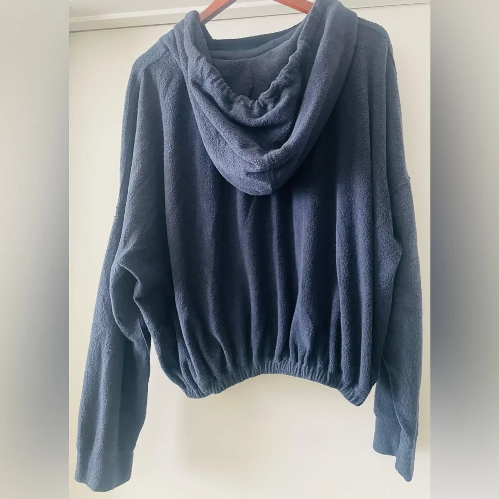 FREE PEOPLE MOVEMENT Navy Blue
Radiant Terry Hoodie & Pant Twin Set - Picture 8 of 16